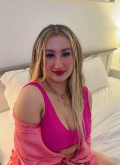 Manila Arabia anal for extra - escort in Dubai Photo 5 of 13