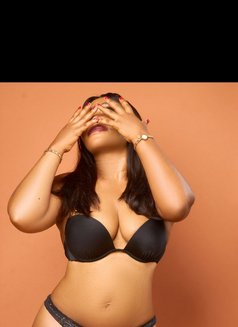 Mimi - puta in Accra Photo 4 of 5