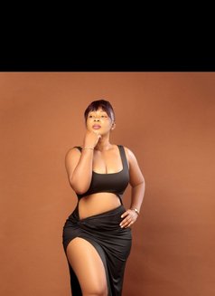 Mimi - puta in Accra Photo 5 of 5