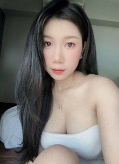 Mimi - escort in Singapore Photo 1 of 4