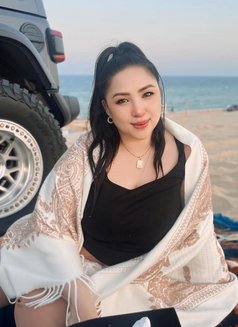 “Mimi - escort in Mumbai Photo 10 of 12