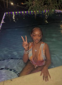 Mimi - puta in Ajmān Photo 4 of 4