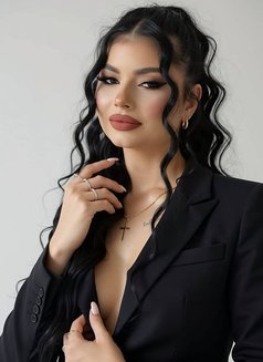 Mimi - escort in London Photo 4 of 12