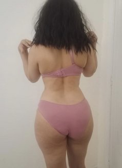 Mimi - escort in Cairo Photo 1 of 3