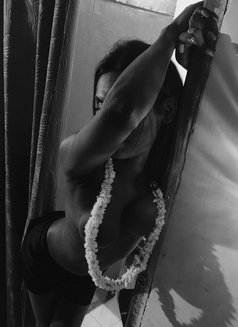 Mimi Roy - Transsexual escort in Kolkata Photo 14 of 15