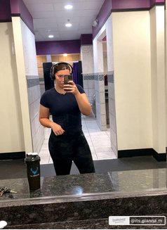 Mimi - escort in Erbil Photo 1 of 2