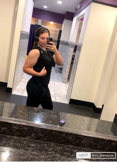 Mimi - escort in Erbil Photo 2 of 2