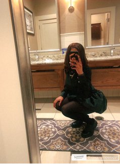 Mimi - escort in Erbil Photo 1 of 2