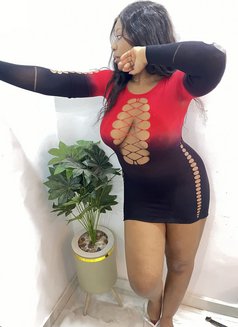 Mimi - escort in Cairo Photo 4 of 5