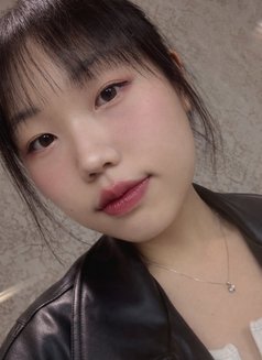 Mimi - escort in Manila Photo 5 of 5