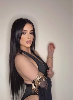 Mimi - escort in Riyadh Photo 7 of 13