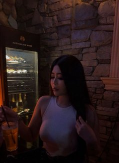 Mimi - escort in Al Manama Photo 4 of 5