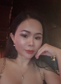 Mimi - masseuse in Dubai Photo 2 of 5
