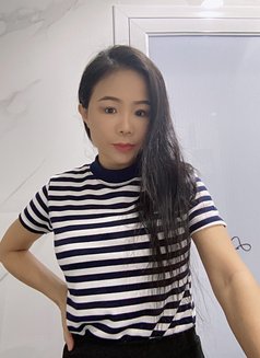 Mimi - masseuse in Dubai Photo 3 of 5
