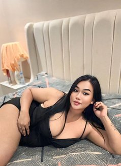 Mimi - escort in Riyadh Photo 3 of 7