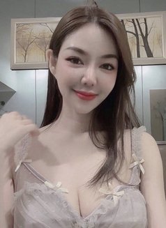 Mimi - escort in Taipei Photo 3 of 5
