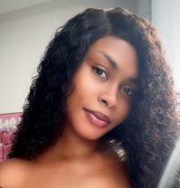 Mimie Squirts - puta in Abu Dhabi