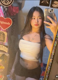 Mimikay - escort in Seoul Photo 4 of 7