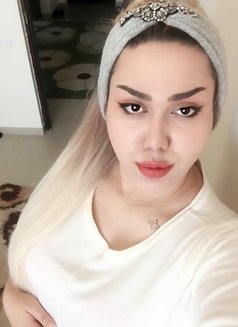 Mimo Sexsiii - Transsexual escort in Doha Photo 1 of 5