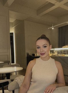 Mimose - puta in Dubai Photo 1 of 6