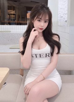 Min Min - escort in Bangkok Photo 4 of 7
