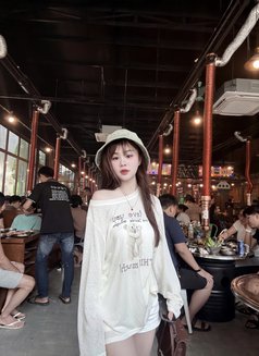 Min Min - escort in Bangkok Photo 6 of 7