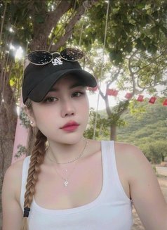 Min - escort in Hanoi Photo 4 of 5