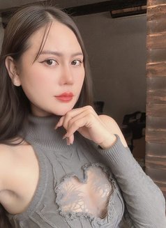 Min - escort in Hanoi Photo 1 of 5