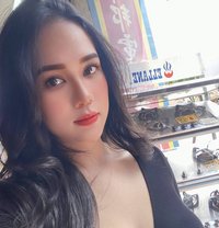 Min - escort in Singapore