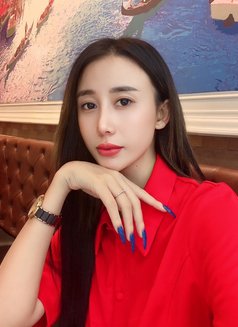 Min - escort in Tokyo Photo 13 of 13