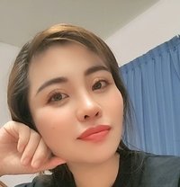 Min - escort in Singapore