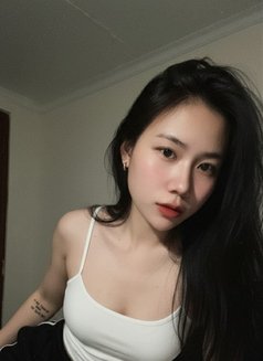 Mina - escort in Al Manama Photo 1 of 9