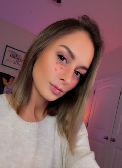 Mina - puta in Dakar Photo 2 of 3