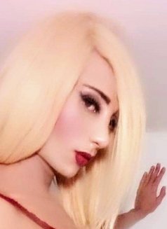 Mina - Transsexual escort in Tunis Photo 2 of 15