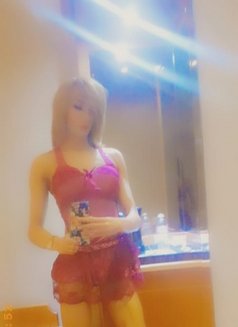 Mina - Transsexual escort in Tunis Photo 14 of 15