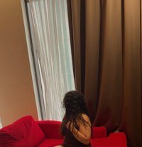 Mina - puta in Muscat