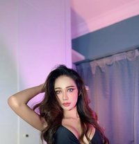 Mina. Ladyboy - Masajista in Bangkok