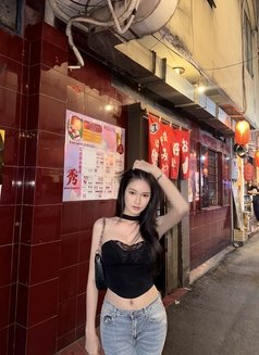 Mina - escort in Seoul Photo 6 of 8