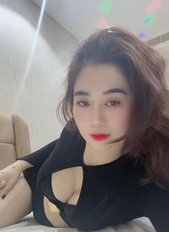 Mina Massage Full Service - puta in Al Manama Photo 7 of 8