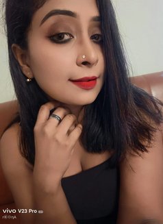 Mina Sahu - escort in Mumbai Photo 2 of 2
