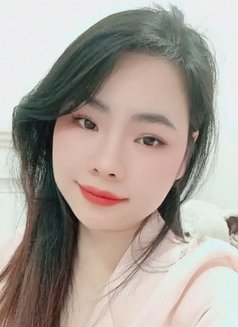 Mina - puta in Al Manama Photo 3 of 4