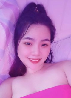 Mina - puta in Al Manama Photo 4 of 4