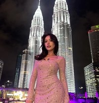 Desi - puta in Dubai Photo 1 of 6