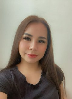 Mina - escort in Fujairah Photo 2 of 3