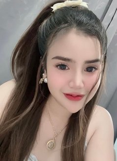 Mina - puta in Muscat Photo 9 of 10