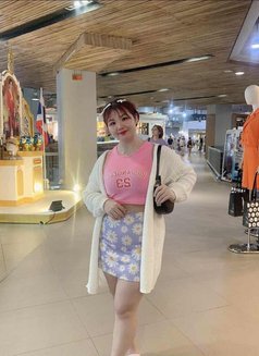 Mina - puta in Muscat Photo 5 of 13