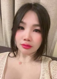 Mina - puta in Muscat Photo 7 of 13