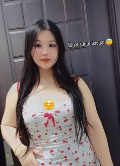 Mina - puta in Muscat Photo 8 of 13