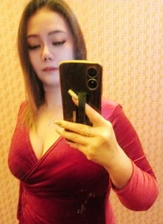 Mina - Transsexual escort in Muscat Photo 2 of 3