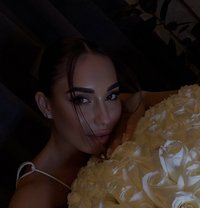 SUPERHOT TRANS MINA! DUBAI - Acompañantes transexual in Dubai Photo 1 of 14